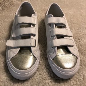 Vans off the wall white and silver sneakers